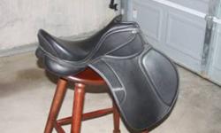 IF THIS AD IS STILL POSTED WE STILL HAVE IT
16 1/2 english a/p synthetic saddle, this saddle is ideal for the beginner or everyday rider. Has a leather-look synthetic outer with hand flocked panels. If you are seeking value for money in a well made every