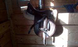 I have a 16" all purpose saddle for sale
Only reason why i am selling is because i dont fit properly in it
regular tree
would be great for a beginner
the stirrups in the picture are not included but iit does come with regular stirrups and the matching