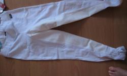 New with tags. White fullseat Kerrits breeches. Size medium. These breeches sell for $129.95 + tax in the store. Asking $110.00. Great Christmas gift!